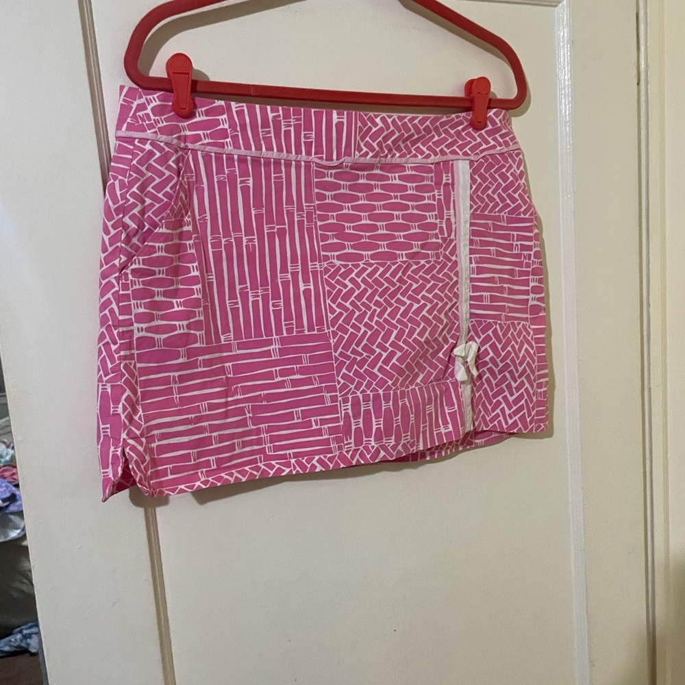 Lilly Pulitzer pink and white skort in size 12